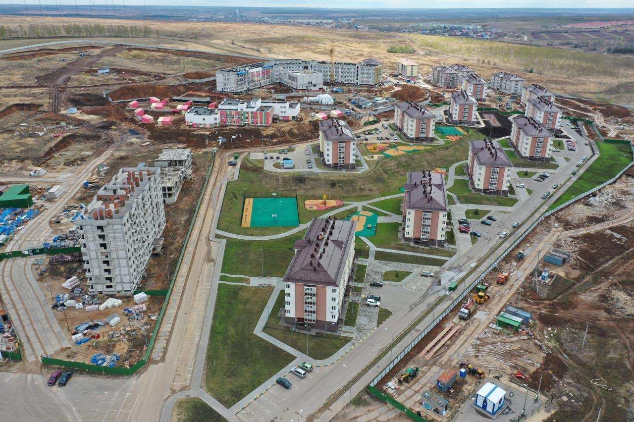 Для достройки нижегородского ЖК «Новинки Smart City» осталось возвести четыре дома - фото 1