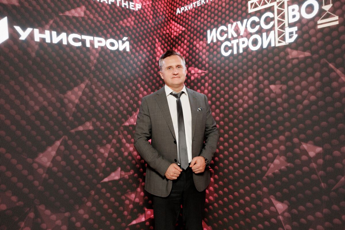 В лучах софитов, под гул аплодисментов: 14 девелоперов получили премию «Искусство строить — 2025» в Нижнем Новгороде - фото 3