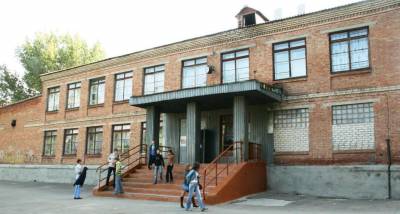 Школу №22 в Новочеркасске отремонтируют за 283 млн рублей к концу 2025 года - фото 1