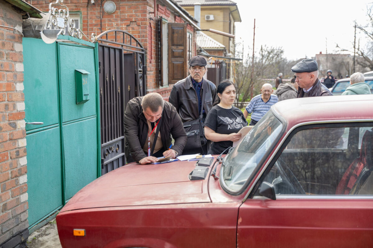 В Таганроге поступили обращения о 29 поврежденных БПЛА автомобилях - фото 1